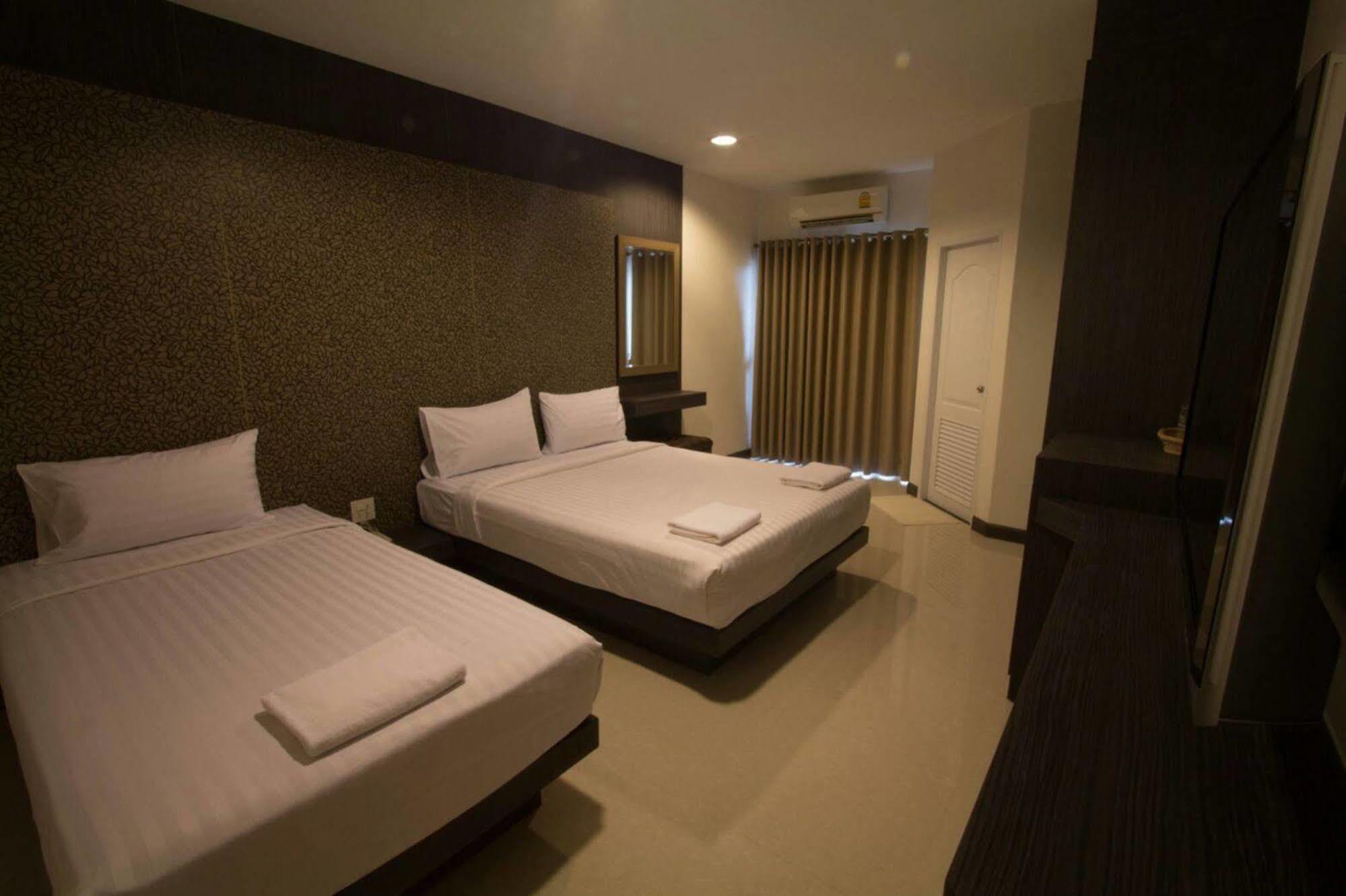 Fortune Surin Hotel Exterior foto